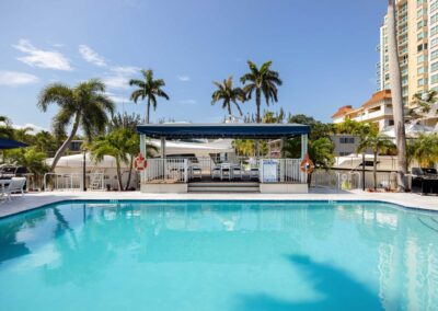 Coconut Bay Resort Pool & Hot Tub - Ft Lauderdale, Florida